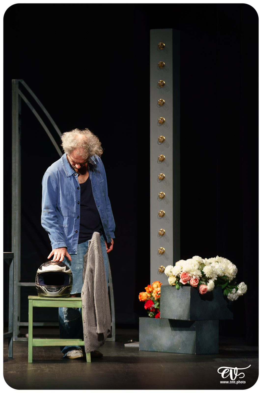 CHANGER L'EAU DES FLEURS (MATRIOSHKA PRODUCTIONS)